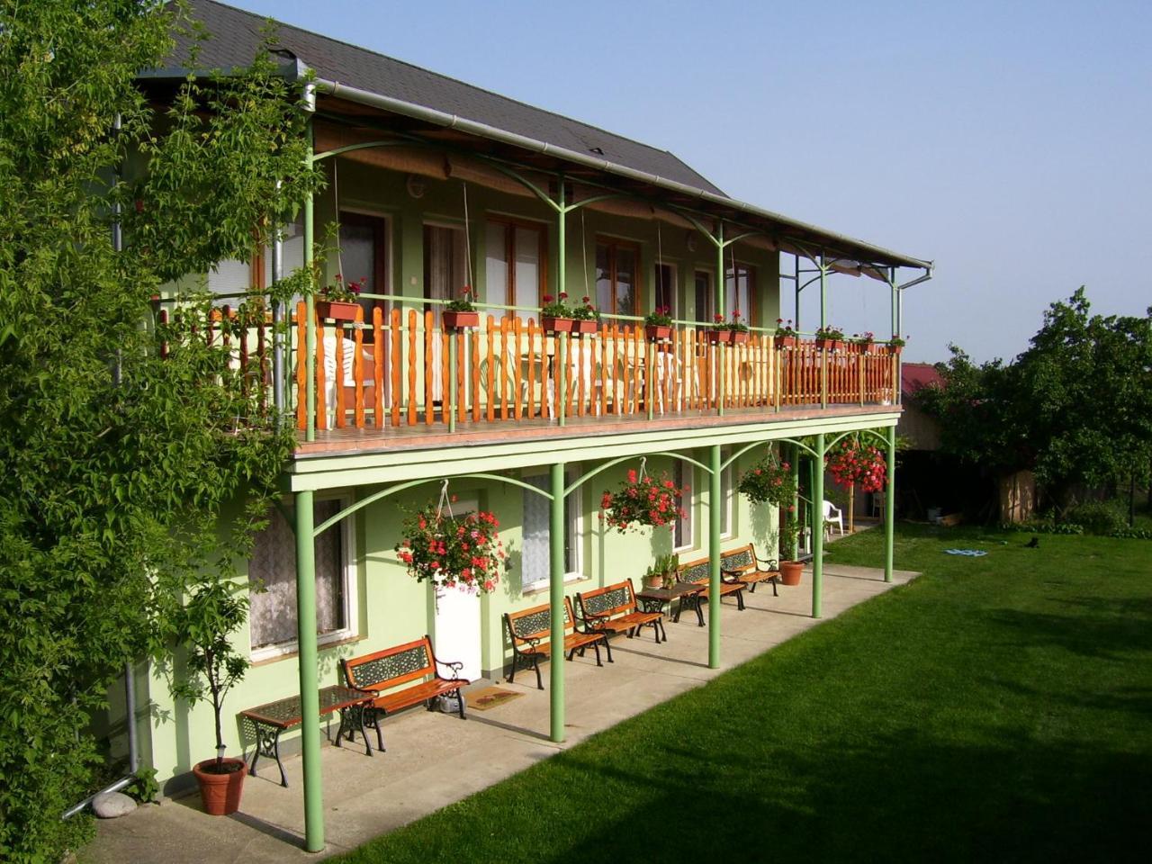 Hotel Afrodita Štúrovo Exterior foto